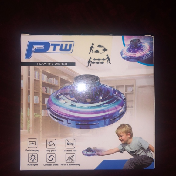 UFO Boomerang Toy - Picture 2 of 2